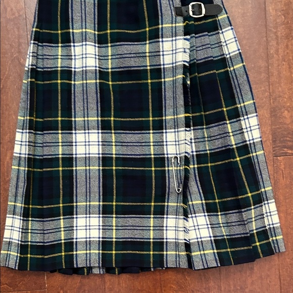 Hyland Vintage Pleated Tartan A-Line Skirt with Buckle Details, Size 0 (Size 24) - Picture 7 of 10
